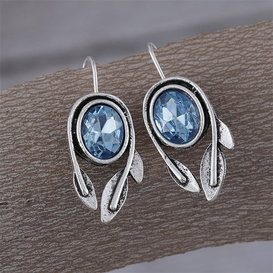 Women's Fashion Retro Minimalist Oval Leaf Earrings