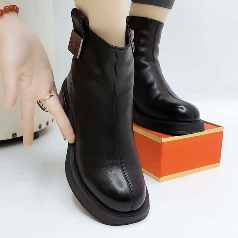 Women's Simple And Elegant Mid Heeled Short Boots