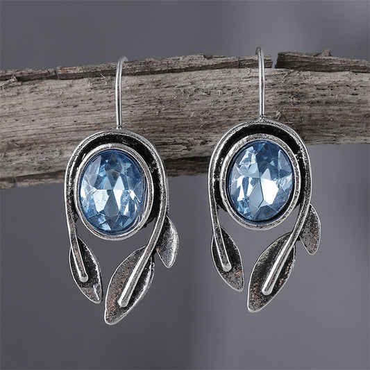 Women's Fashion Retro Minimalist Oval Leaf Earrings