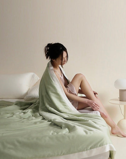 Silky Bamboo Fiber Cooling Blanket Duvet for Hot Sleepers & Night